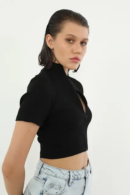 여름 패션의 새로운 정석: Womens Zippered Blouse