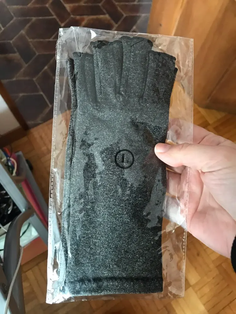 PainAway™ Compression Gloves photo review