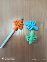 Lápiz para escribir para niños, soporte para bolígrafo de silicona para aprender a practicar, dispositivo para corregir postura, 3 uds.