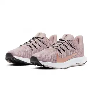 

Nike Quest 2 trainers