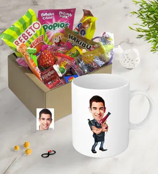 

Personalized Men 'S Barber Caricature Of Nostalgic Lezzetler Mug Set White Cup Above Cartoon Picture Pattern gift