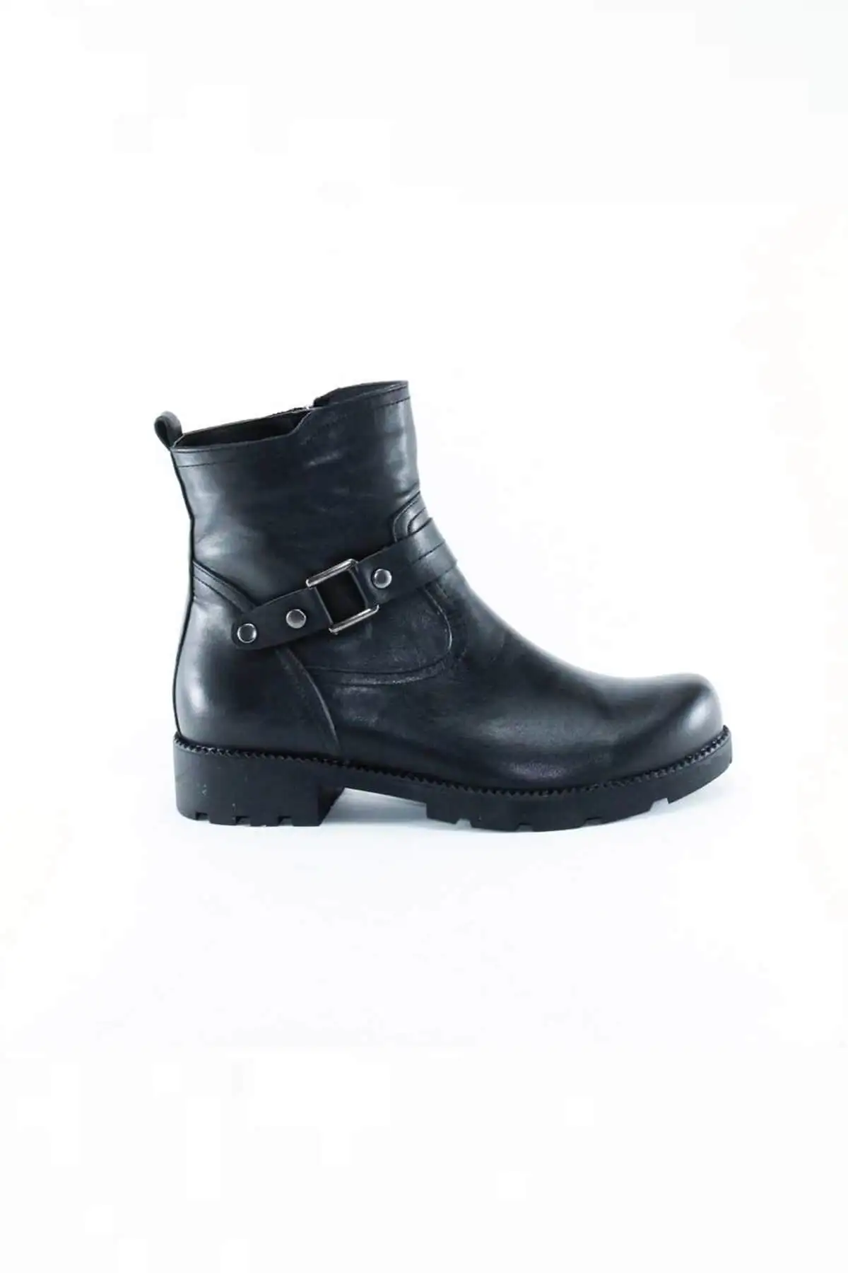 

Modabuymus Ankle Height Boot