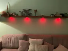 Luz LED de 16 colores debajo de la estantería, luces RGB Puck táctiles regulables con carga USB para habitación, guardarropa, armario de cocina, lámpara de noche