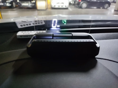 Отзыв о товаре Проектор EANOP M40PLUS, зеркало на лобовом стекле, дисплей OBD2, Winshield, измеритель скорости вращения, скорость проектора, расход масла, приложение дл... от пользователя K***r
