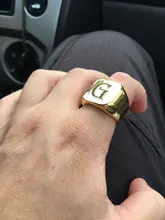 Anillo de acero inoxidable con grabado inicial personalizado, banda de anillo lisa en blanco, tono dorado pulido, tamaño de los EE. UU.