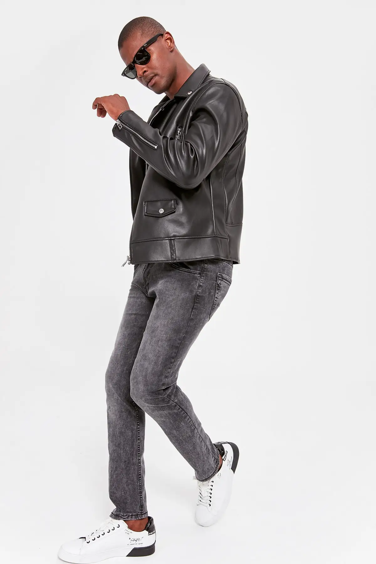 

Trendyol Black Male Skinny Jeans TMNAW20JE0209