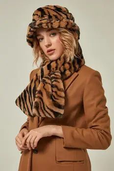 

12503 Zebra Pattern Mink Fur Scarf