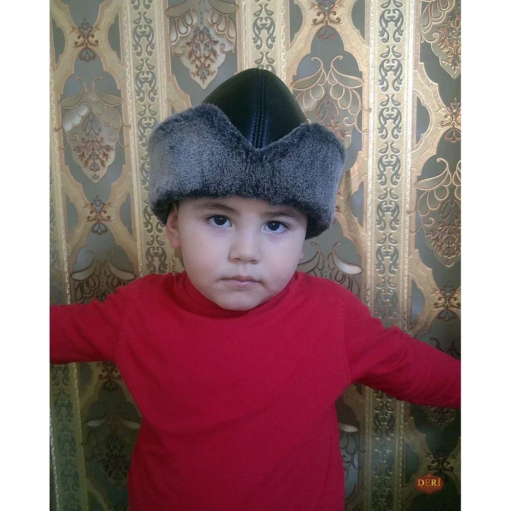 Gri-Dirilis-Ertugrul-Cocuk-Deri-Bork-Kalpak-Sapka-01-1000x1000h