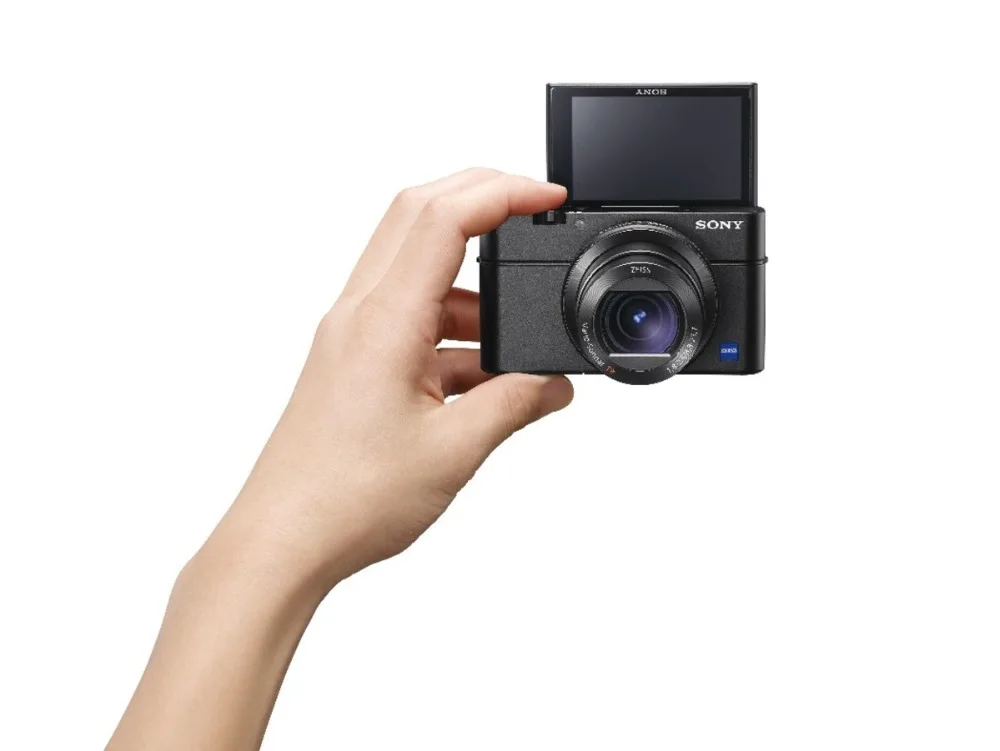 CX60600_front_hand-1200