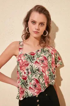 

Trendyol Leaf Print Blouse TWOSS20BZ0835