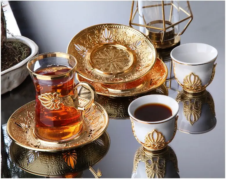 turco xícaras de chá e pires conjunto para seis pessoas.