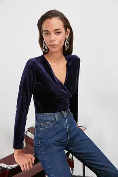 

Trendyol Double Breasted Collar Knitted Blouse TWOAW20BZ1006