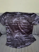Camiseta deportiva de camuflaje para hombre, camisa de manga corta ejercicio, gimnasio, compresión, ajustada, para correr, Fitness, 2021