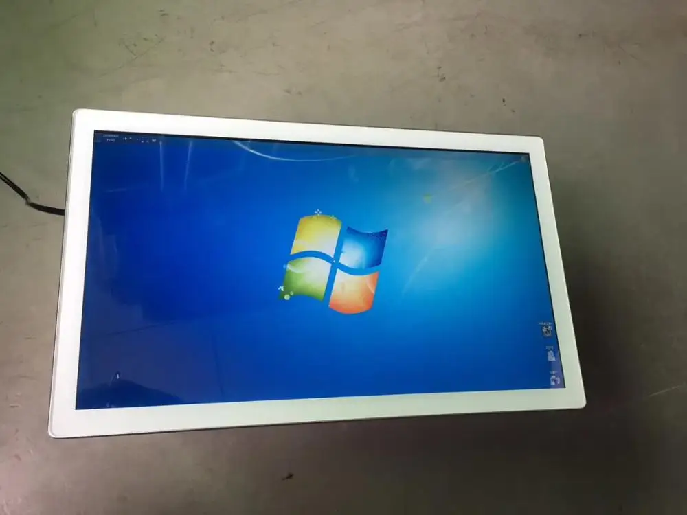 Portable portrait AIO 15.6 17 18 19 21.5 23.6 27 28 32 inch digital smart signage lcd touch screen Display with pc built in