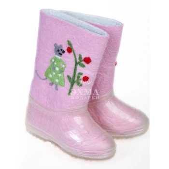 

Women's felt boots multi-color.