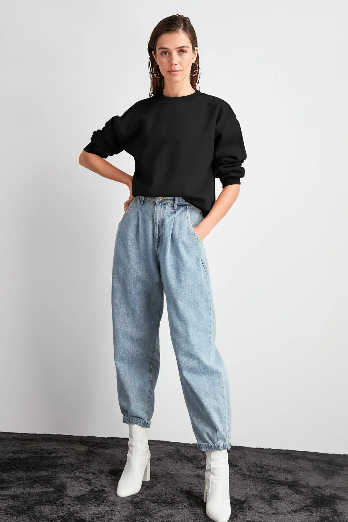 Trendyol Базовая Трикотажная Толстовка TWOAW20SW0790
