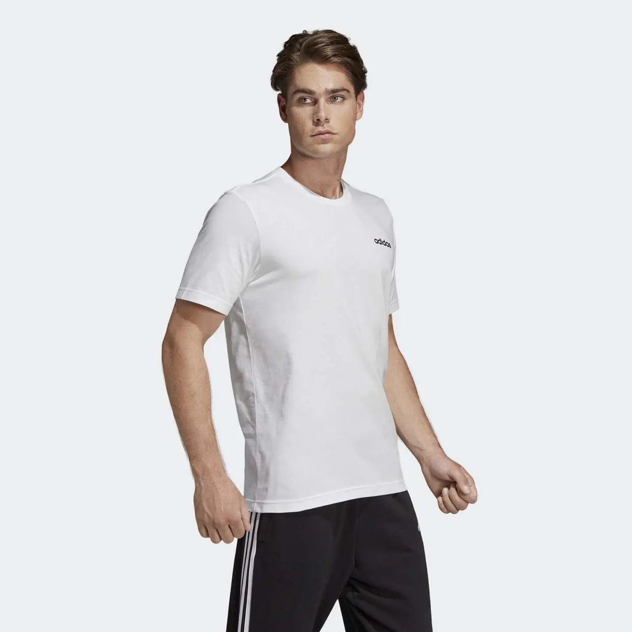 Мужская футболка Adidas Essentials Plain SS DQ3089