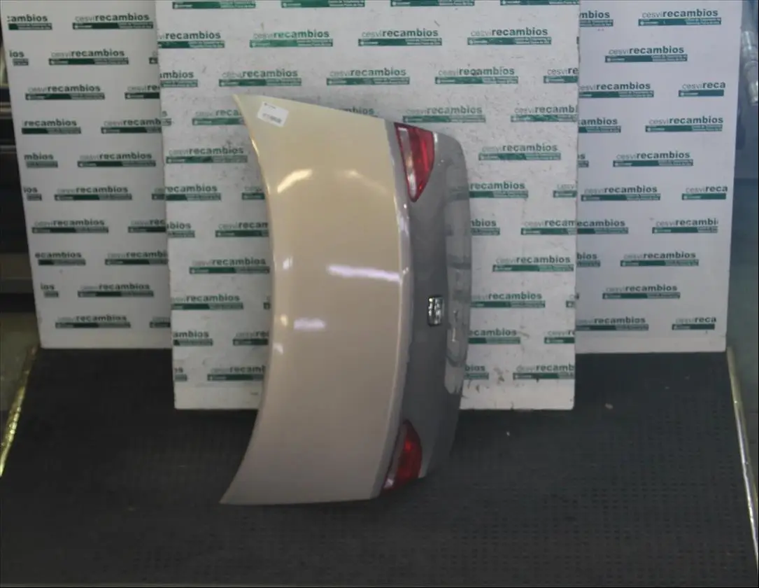 3R5827023 Capo Tra. Seat Exeo Style | Автомобили и мотоциклы