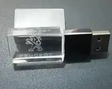 Gran oferta Cristal USB Renault y coches Peugeot Logo 4G 16GB Flash Drive USB 2,0 de USB Pen Drive 32GB de memoria de disco de 128GB 64GB regalos Cool