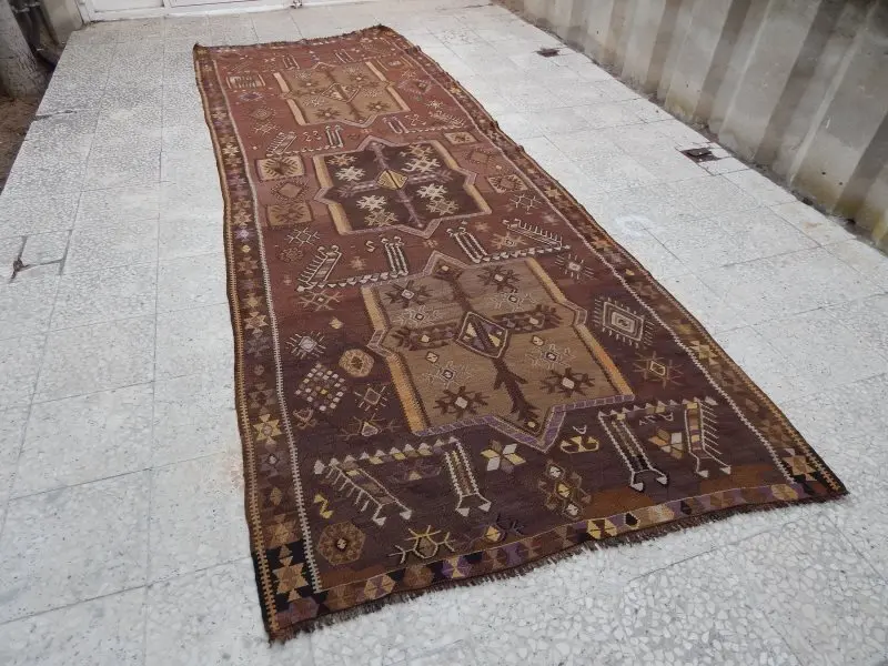 Декоративный коврик 4'8''X13'5''/141x410 см