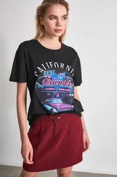 

Trendyol Printed Semi-Fitted Knitted T-Shirt TWOAW21TS0020