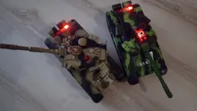 Tanques de combate a Control remoto para niños, paquete de 2 tanques de combate de 2,4G con indicadores LED de vida, sonidos realistas, Control remoto, juguetes para niños