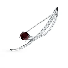 Серебряная брошь с фианитами и гранатом SUNLIGHT проба 925