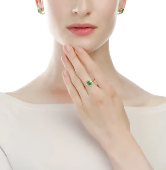 

Gold ring with emerald and diamonds sunlight sample 585