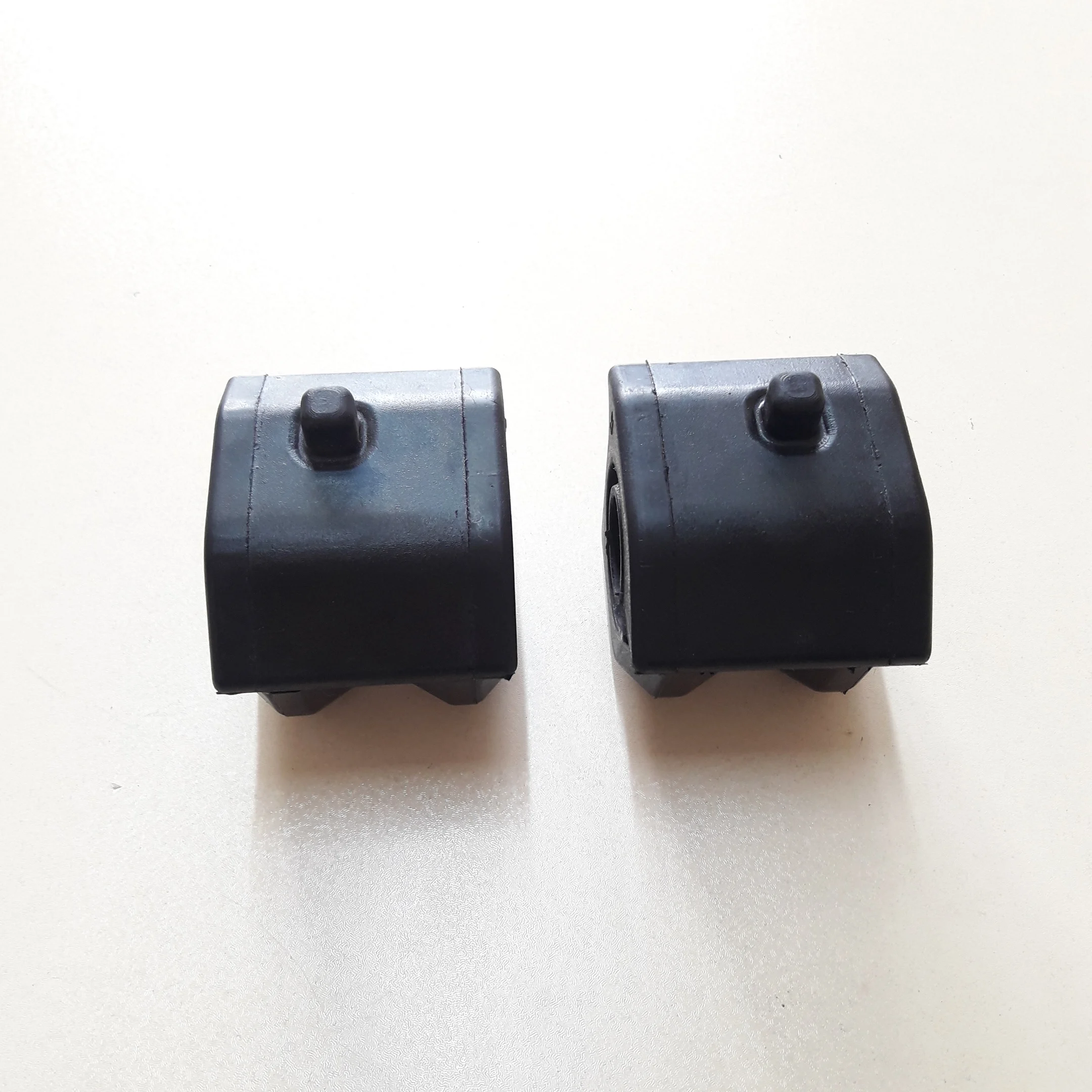 1 пара переднего стабилизатора втулка левая+ правая для Toyota Corolla Auris 2007-2013 48815-42090