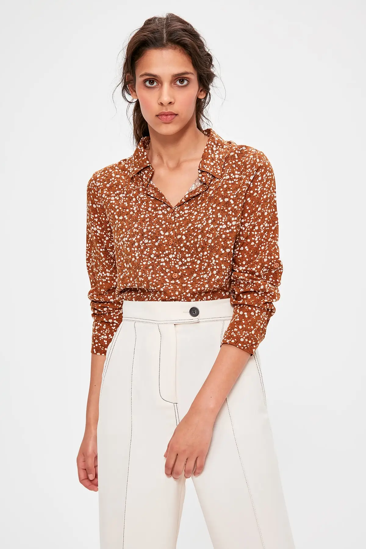 

Trendyol Brown Floral Pattern Shirt TWOAW20GO0365