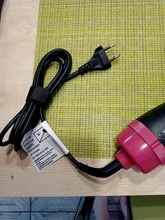 Cepillo que seca y volumiza el pelo de un solo paso, el cepillo produce aire caliente y puede alisar y arizar el pelo