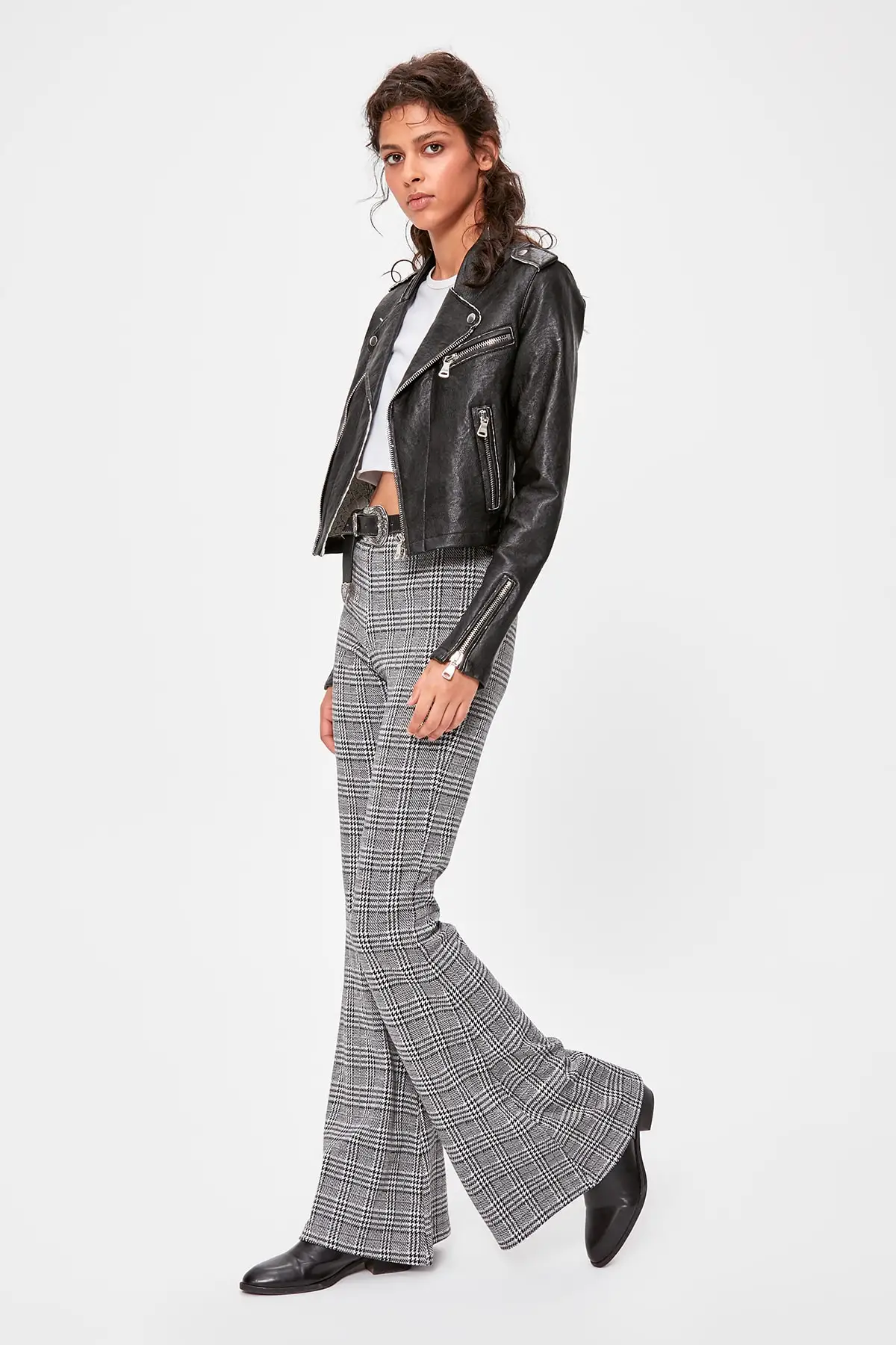 Trendyol Серые трикотажные брюки TWOAW20PL0292
