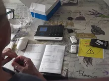 Inalámbrico Tuya APP SIM GSM casa RFID de seguridad antirrobo LCD teclado táctil sistema de alarma WIFI/GSM kit de Sensor ruso español voz