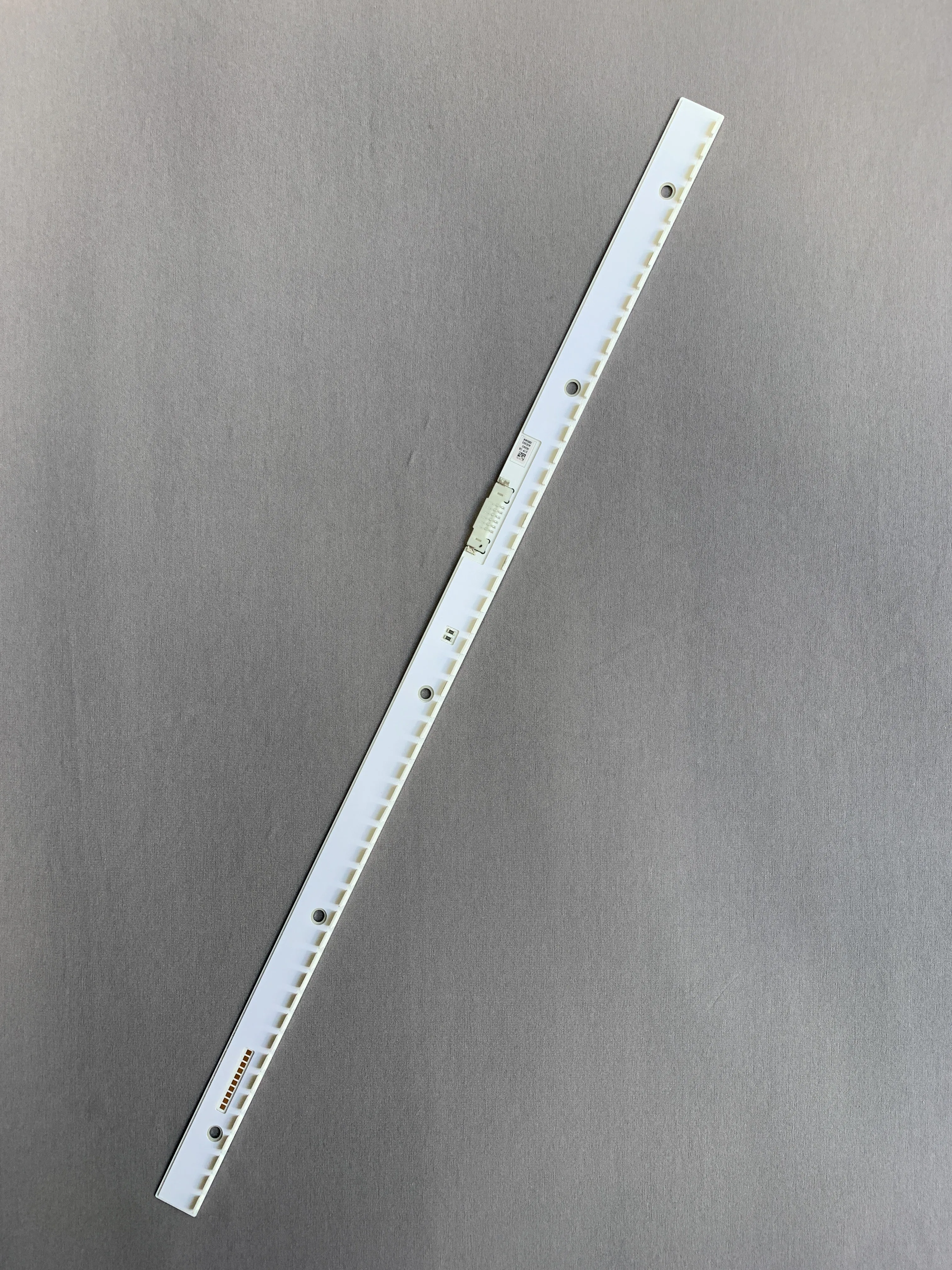 TV Led light V6EY 400SM0 LED52 R5 CY-VK040BGLV1V CY-KK040BGLV1V BN96-39504A | Электронные компоненты и