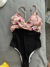 One-Piece Swimsuit CUPSHE Banana Girls Sexy Beach Women V-Neck Leaf Padded-Cups Twist-Front