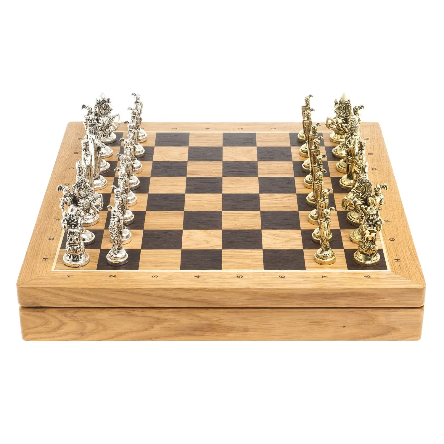 Рисунок 3 - Шахматный ларец "Рыцари крестоносцы"