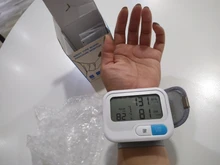 Yongrow-tonómetro automático de muñeca, tensiómetro Digital lcd, esfgmomanómetro, pulsómetro, Monitor de presión arterial