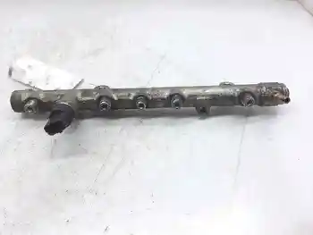 

8200330912 RENAULT SCENIC II Injector ramp