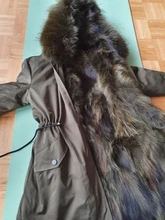 BLUENESSFAIR-abrigo de piel auténtica de zorro para mujer, chaqueta de invierno, Parka larga, Cuello de piel de mapache Natural, ropa de calle cálida