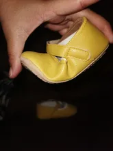 Zapatos de princesa para recién nacidos, mocasines antideslizantes con suela de goma y encaje de cuero suave, para primeros pasos