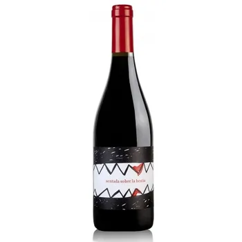 

Red wine sitting over the Beast 2017, D.O Valencia, free from Spain, red wine