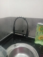 Grifo de cocina de resorte negro, rociador lateral extraíble, doble boquilla, montaje en cubierta, mezclador de cocina, agua fría y caliente, grúa