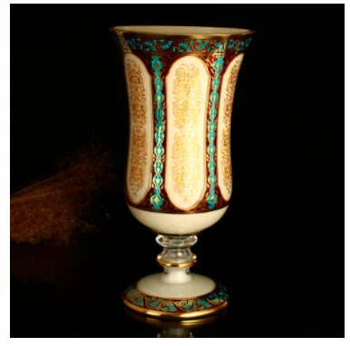 

ELEGANCE VASE