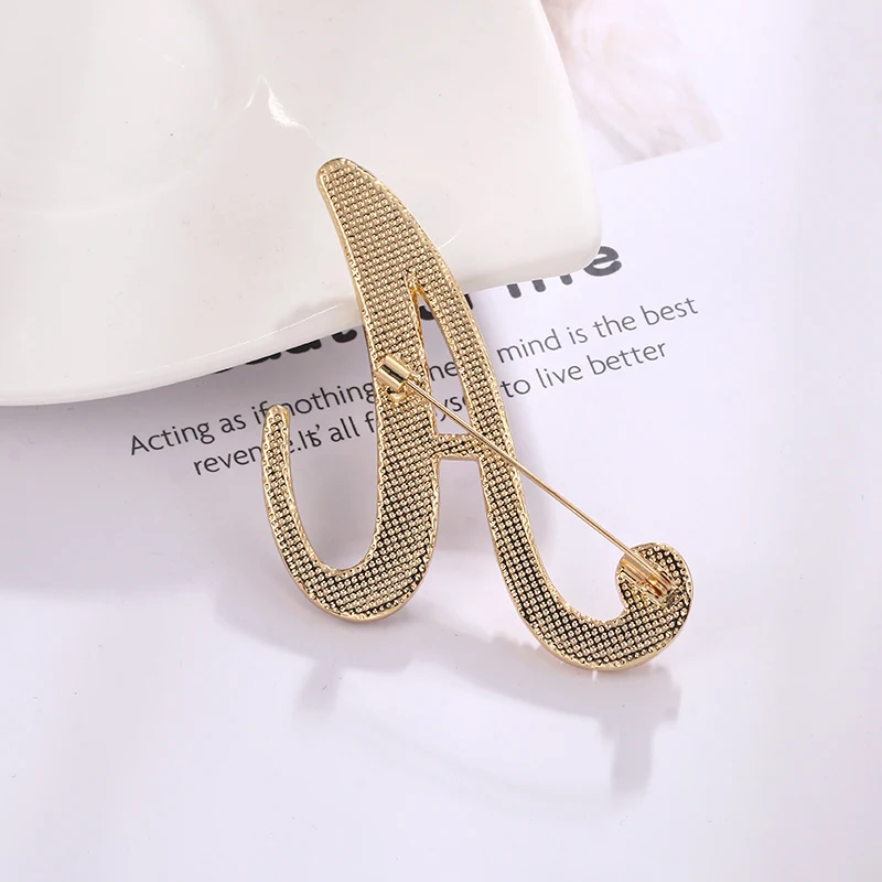 Pearl brooches English Initial Letters Simulated Pearls Brooch Pins Fashion Jewelry Accessories