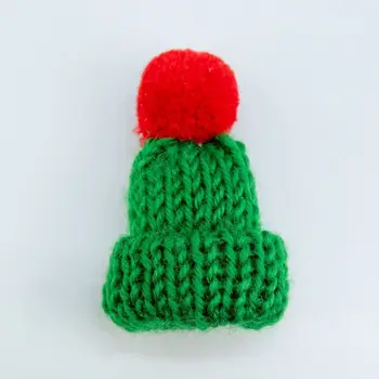 

Brooch jewelery knitted hat (green) (50935)