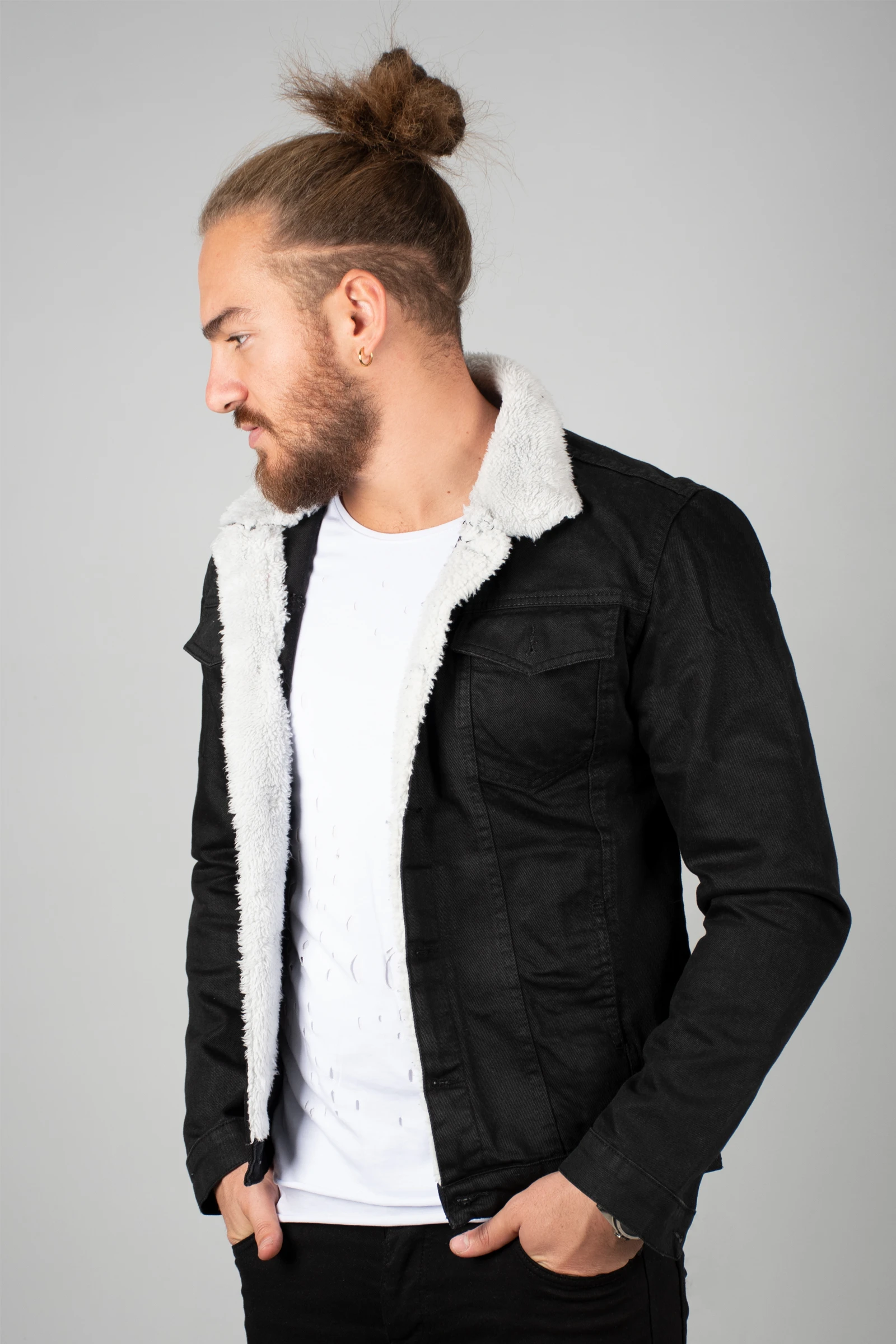 black levi jacket with white fur