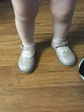 Zapatos planos para niños, sandalias informales para niños, zapatos de princesa de cuero Pu antideslizantes, mocasín de fondo suave hueco Retro