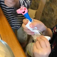 Peppa Pig-cubiertos de acero inoxidable para niños, modelos de figuras de la familia George Pig, vajilla, regalo de cumpleaños