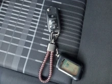 LLavero de cuero tejido a mano para coche, llavero de Metal desmontable con hebilla giratoria de 360 grados para hombre, regalo de alta calidad K393