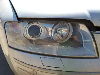 

4E0941004K headlamp right AUDI A8 (4E2)
